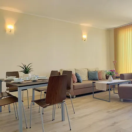 Apartamento C419 Steps From The